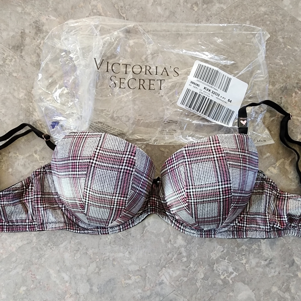 NWOT Victoria secret Dream angels lightly lined demi 32DDD